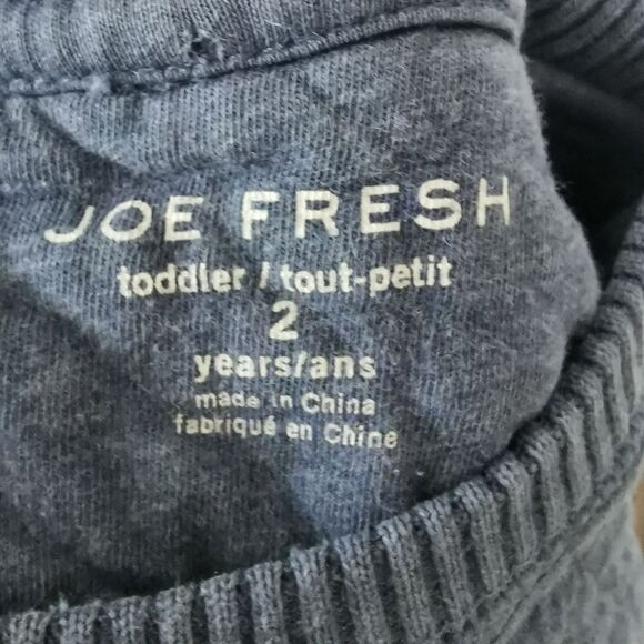 3/10 Joe Fresh quilted sweater size 2T - Picture 2 of 4